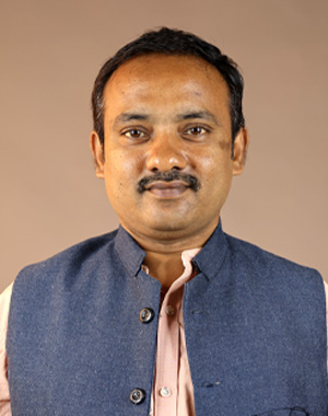 Expert Faculty: Guiding Students to Success with Knowledge & Experience ...